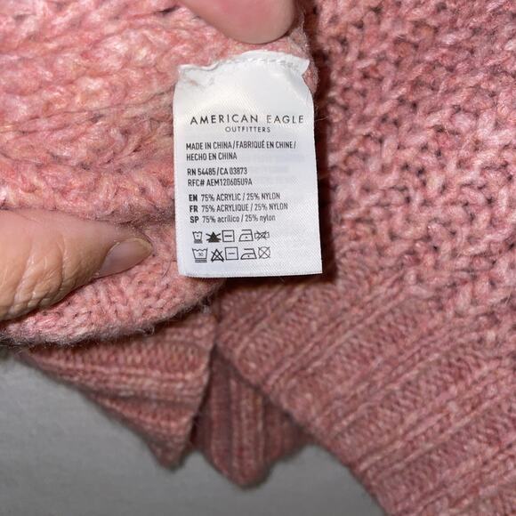 American Eagle Outfitters Small Women’s Pink Crop Sweater Very Soft So Cute! - Picture 7 of 8